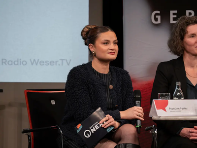 © AWO Bremerhaven / Simone Hryzyk Moderatorin Francine Fester | © AWO Bremerhaven / Simone Hryzyk